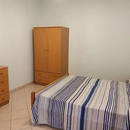 Laura * Capo Vaticano