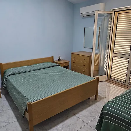 Semesterbostad Residenza Laura *