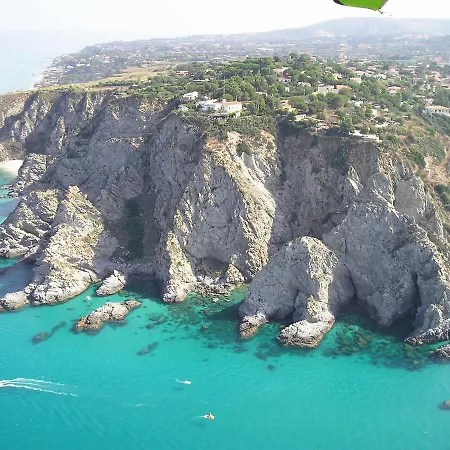 Laura * Capo Vaticano